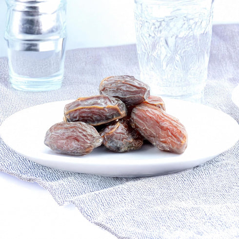 3 3 Lbs Anna and Sarah Organic Medjool Dates, Pound Bag, No Sugar Added Natural Dried Dates in Resealable Bag