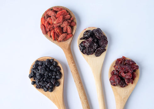 Yummy 2.5 Food to Live Organic Berries Mix, Pounds, Non-GMO Dried Cranberries, Blueberries, Cherries, Goji Berries