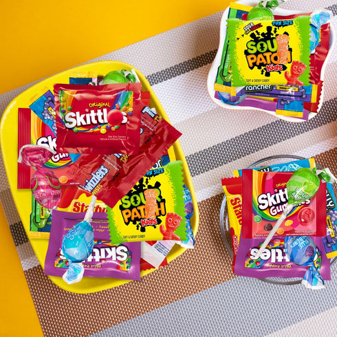 ONE CANDY WAY Pack 5lb Bulk Candy Mix Variety Assortment of Individually Wrapped Chewy & Hard Sweets - Candy for Party