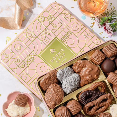 Set Chocolate Gift Basket for Women, Candy Gift Box for Woman, Holidays, Her, Mom, Wife, Girlfriend, Anniversary |
