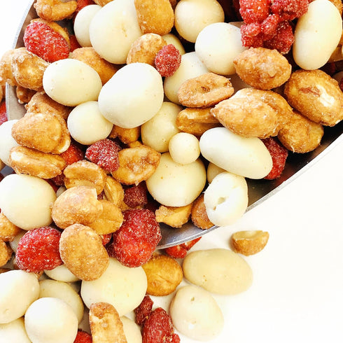 5 NY SPICE SHOP Candy Honey and Milk Medley Mix Pound Trail Mix Snack Mixture of Honey Roasted Peanuts, Sugar Toasted