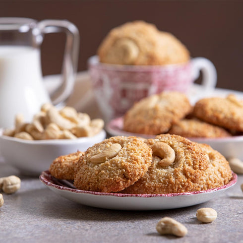 5.6 oz, Elan Organic Coconut Cashews, Non-GMO, Gluten-Free, Vegan, Kosher, Glazed Nuts (Roasted Cashews, Coconut Milk