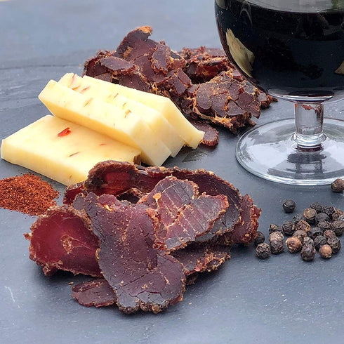 Ayoba Spicy Grass Fed Beef Biltong Slices - 4 Ounce, Pack of 1 - Keto Friendly Air-Dried Grass Fed Beef Snacks