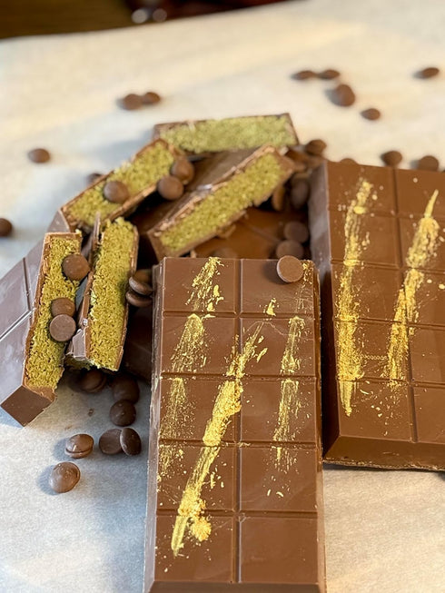 Mai Chocolate (7 oz 200 MaiChocolate Dubai Pistachio Milk Chocolate Bar with Pistachio Filling, Kunafeh-Inspired