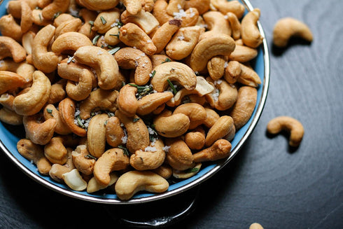 2 Lbs Anna and Sarah Raw Cashews in Resealable Bag