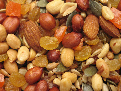 2.2 lb, Pack 1 Yupik Sierra Trail Mix, A mix of almonds, peanuts, almonds, pumpkin seeds, sunflower seeds, raisins