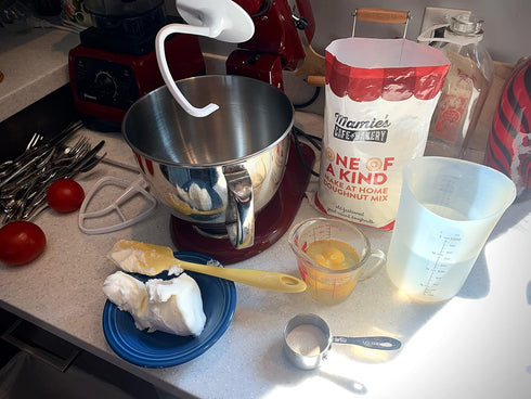 Mamie's Cafe and Bakery 2 LB 14 oz Yeast Raised Doughnut Mix and Recipe