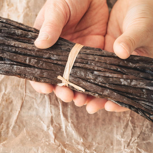 SANHA VANILLE DE MADAGASCAR (10 Count, 6-7 Inches, SANHA Madagascar Vanilla Beans Grade A, Hand-Selected) - Organic