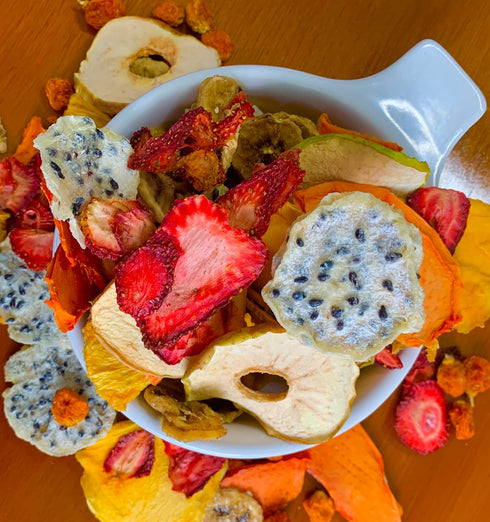Sensafruit Dried mix fruit of strawberry, banana, pineapple, dragon fruit, mango, apple and