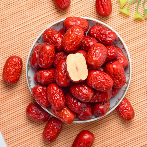 YQGOO 1000g (2.2lb, 2 Packs) Premium Red Dates Jujube, Big & Sweet Whole Dried Fruit, Gluten-Free Healthy Snack