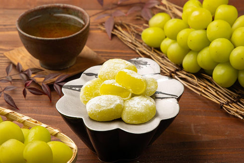 130g, Mochi Shine Muscat Traditional Japanese Rice Cakes, Soft Chewy Wagashi Food Sweets