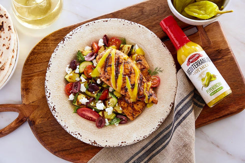 5 Oz Pack 2 Mezzetta Peperoncini Sauce - Mediterranean Hot Sauce for Chicken, Grilled Veggies, Pizza, Pastas - Medium