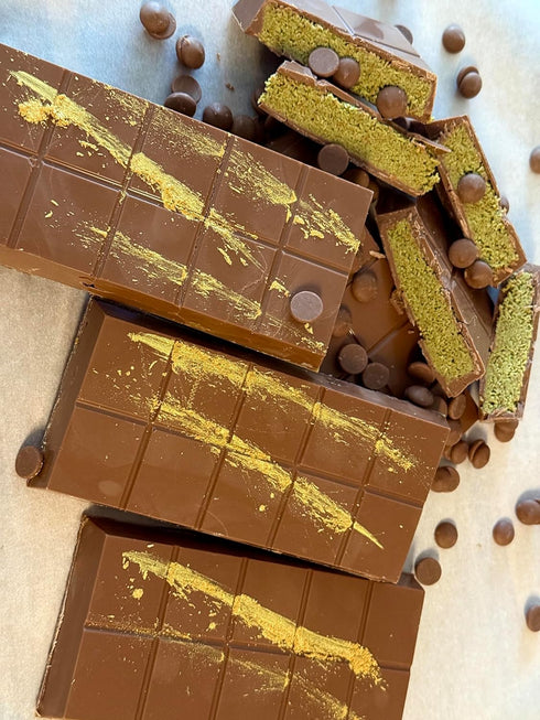 Mai Chocolate (7 oz 200 MaiChocolate Dubai Pistachio Milk Chocolate Bar with Pistachio Filling, Kunafeh-Inspired