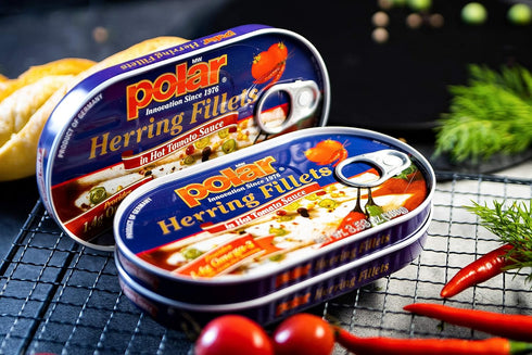 3.53-Ounce (Pack 18) MW Polar Herring, Hot Tomato Sauce