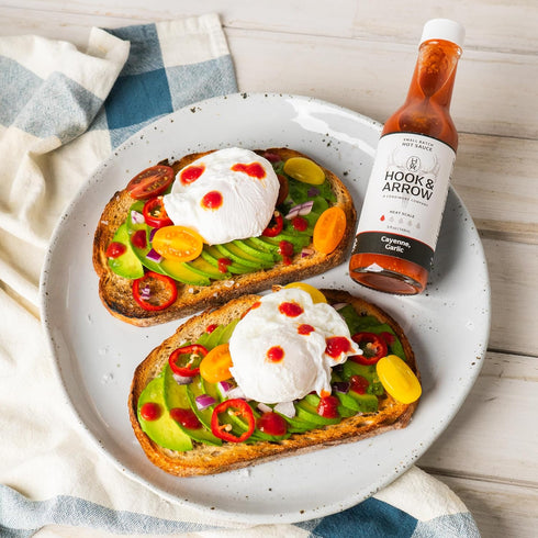 5 oz Cayenne, Garlic Hot Sauce by Hook & Arrow - Mild Spice, Award Winning, Gluten-Free, Paleo, Vegan, Low Sugar, Low