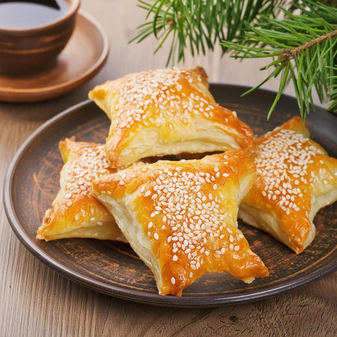 20oz Turkish Goodies White Sesame Seeds Bulk Resealable Pouch Raw Hulled Seeds for Baking Bread, Bagels & Burger Buns