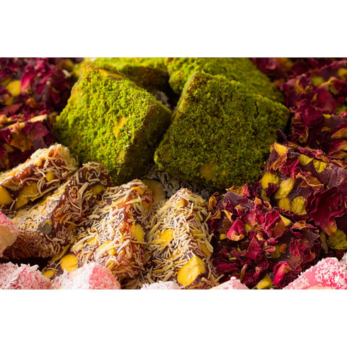 8.8 oz (9-11 Cerez Pazari Turkish Delight Pistachio with Fantastic Rose & Pomegranate Flavour Experience in Luxury Gift