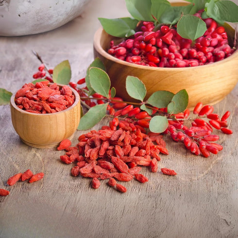 2 Lbs Anna and Sarah Organic Dried Goji Berries, in Resealable Bag
