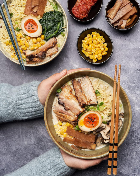 3.56 (Pack 6) Nongshim Tonkotsu Ramen with Kuromayu Noodle Big Bowl, Ounce